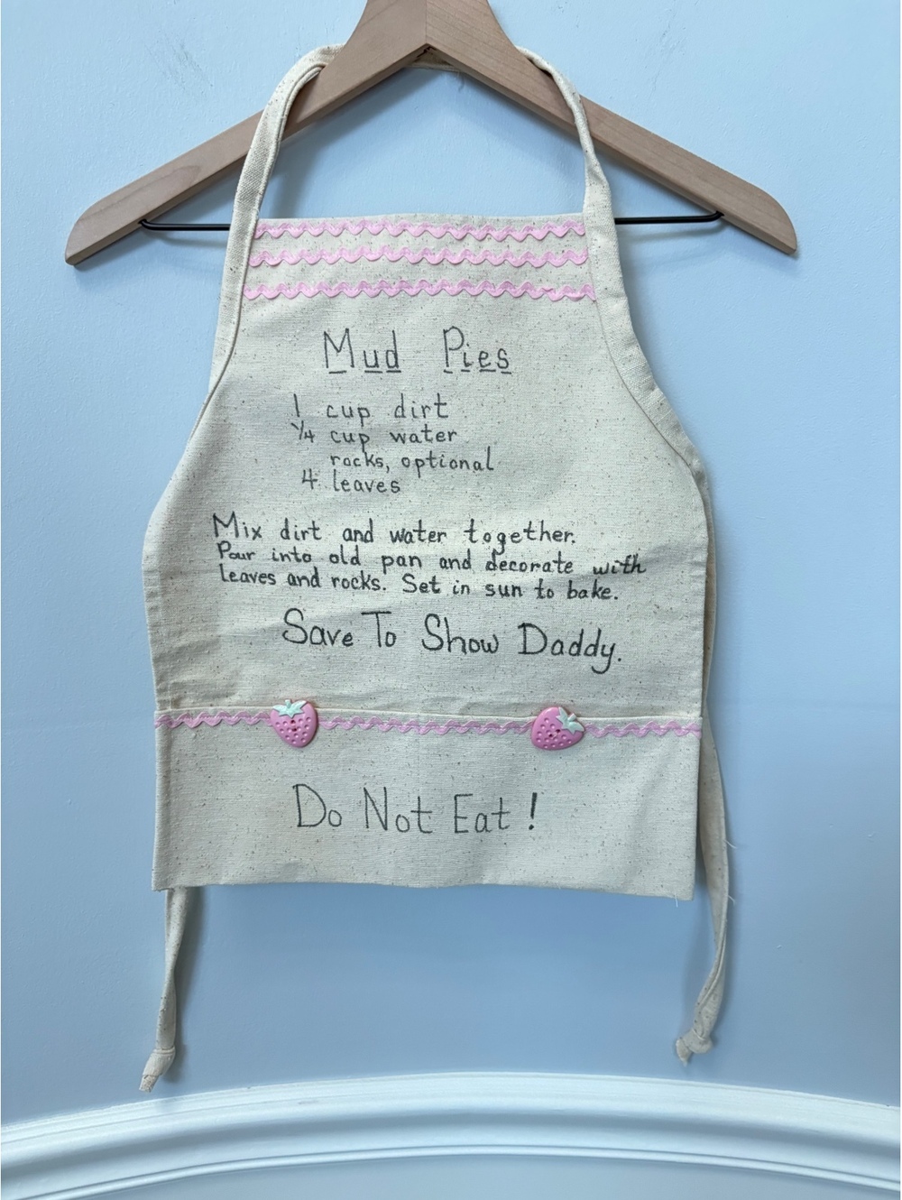 Children's Mud Pies Apron with Pink Heart Decorations and Play Recipe Print